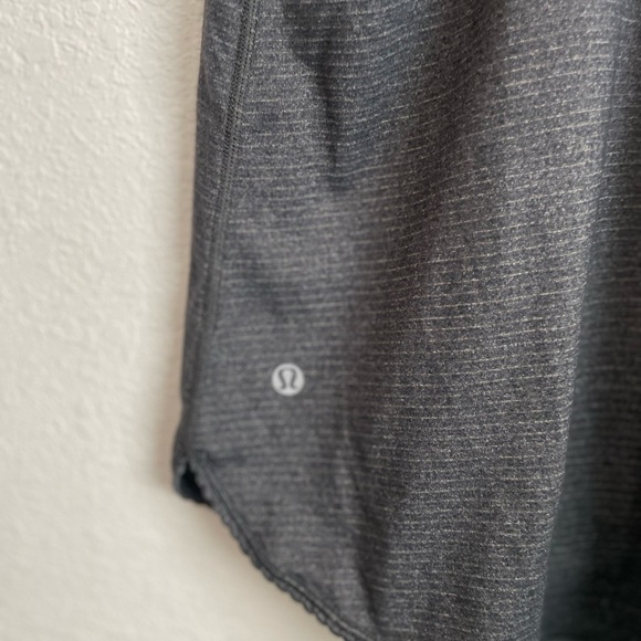 Lululemon fabled forest tank top black/gray size 6 - Picture 3 of 5